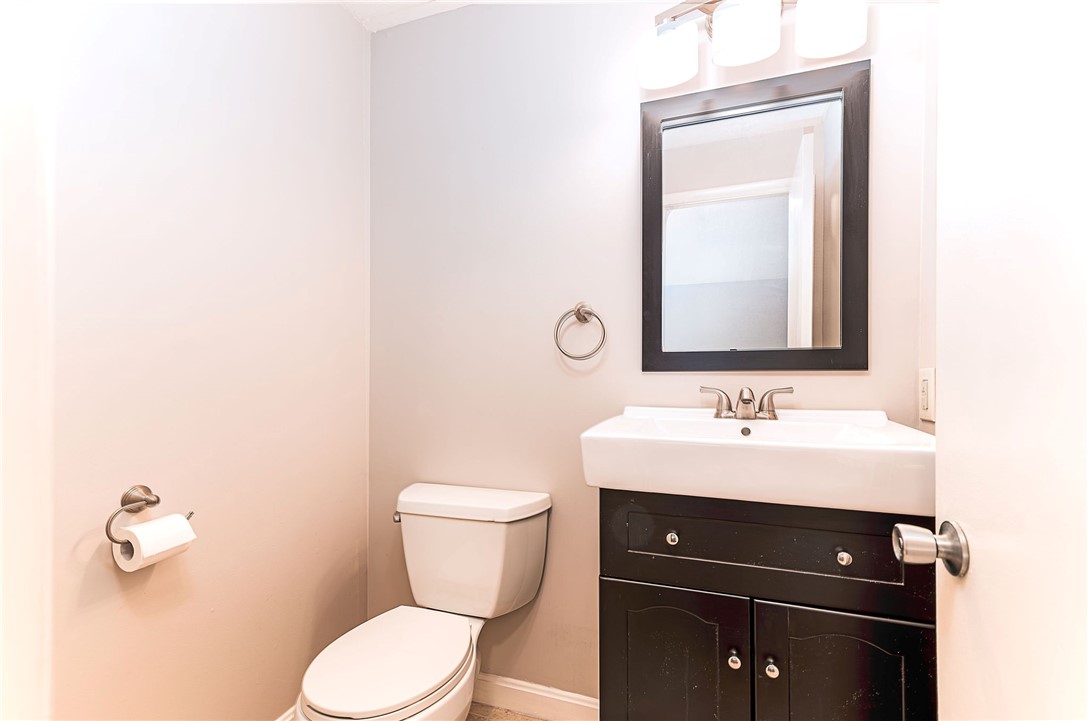 52 Kristee Circle, Unit 52 West Warwick, RI 02893 - Photo 15 of 30