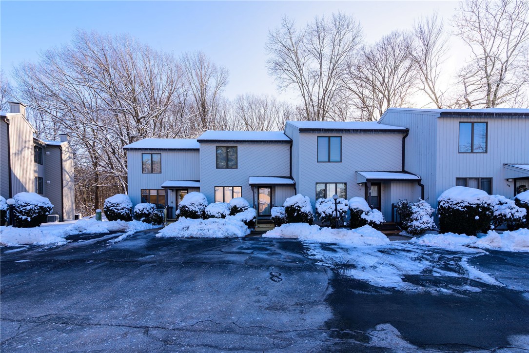 52 Kristee Circle, Unit 52 West Warwick, RI 02893 - Photo 2 of 30