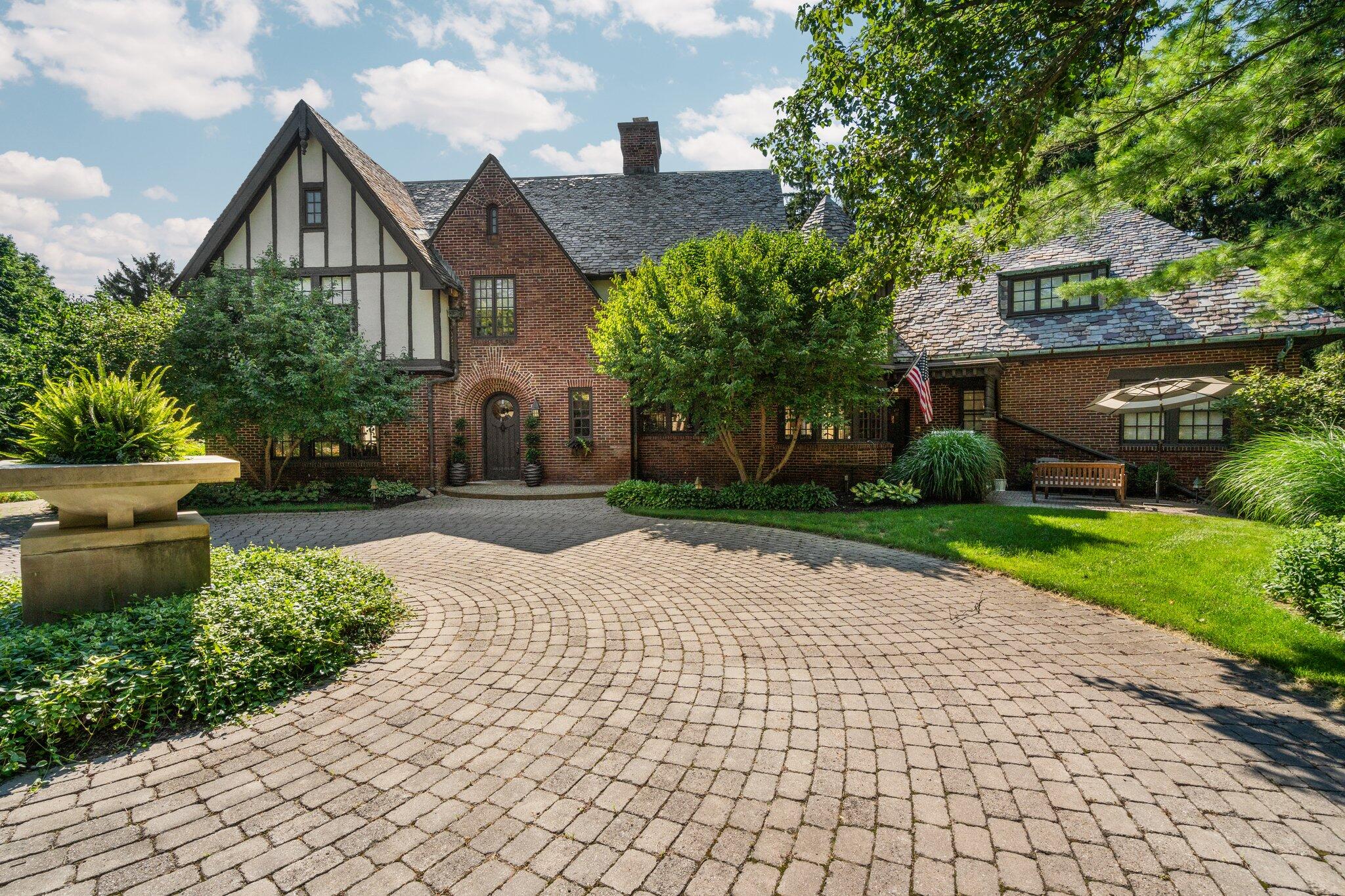 100 Underdown Road Ann Arbor, MI 48105 - Photo 1 of 95 Front