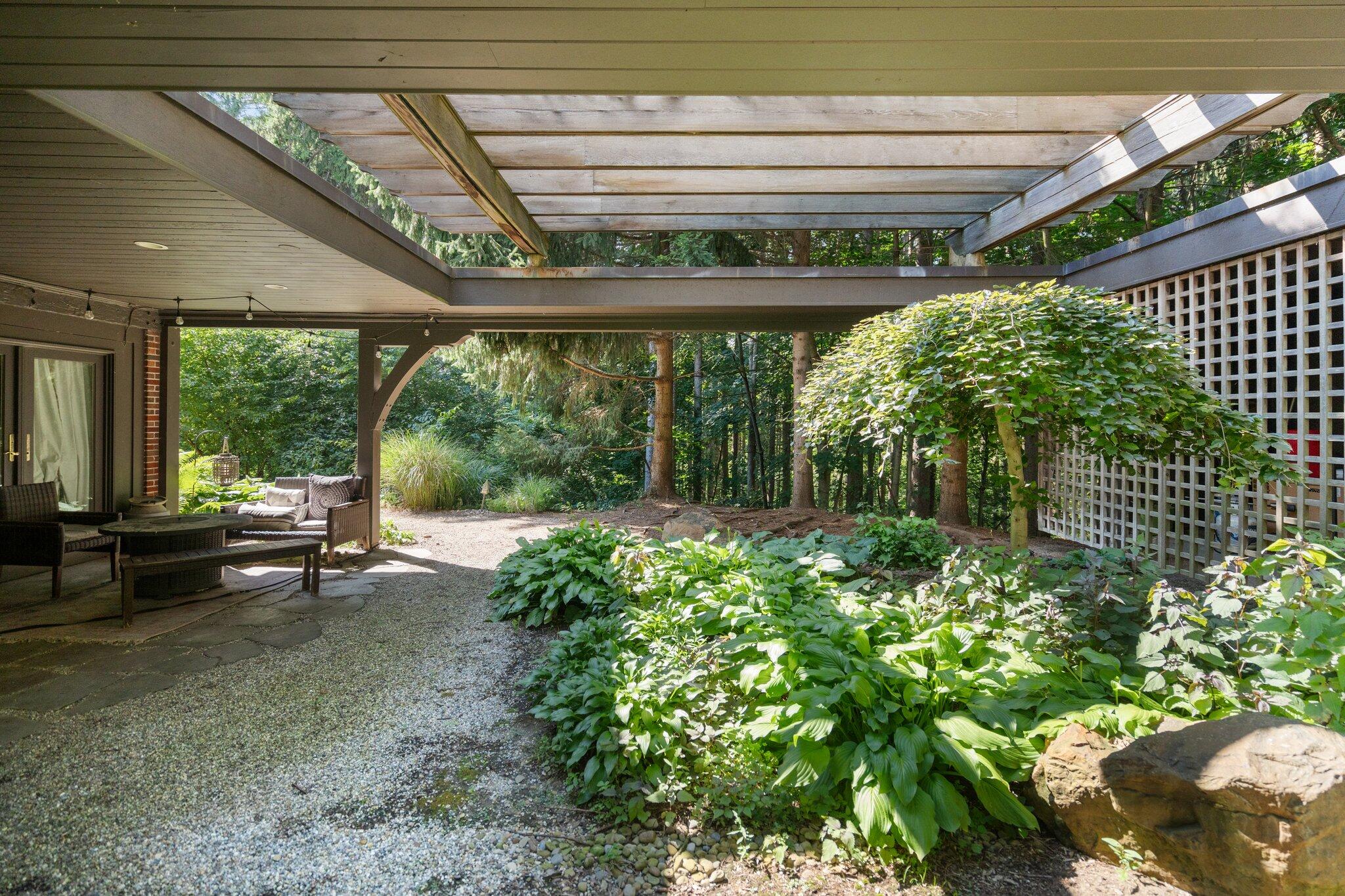 100 Underdown Road Ann Arbor, MI 48105 - Photo 85 of 95 Patio and Garden