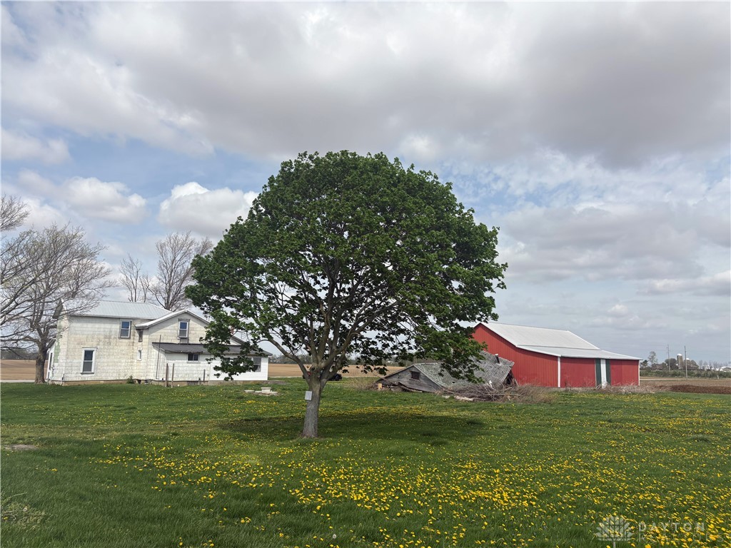 9006 Oakes Road Arcanum, OH 45304 - Photo 7 of 29 This expansive rural property offers ample space and a classic barn.