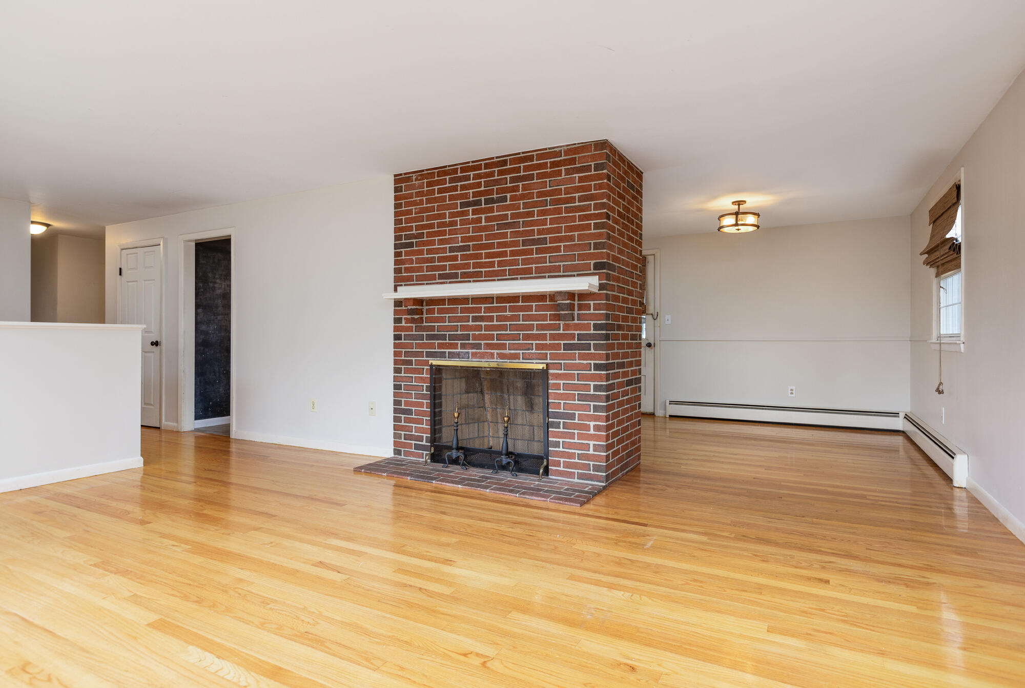 28 Valley Road Cape Elizabeth, ME 04107 - Photo 9 of 38 Living Room-3