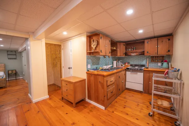 $799,000 | 32 Old Town Road, West Dover, VT 05356