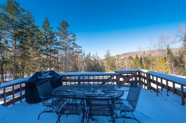 $799,000 | 32 Old Town Road, West Dover, VT 05356