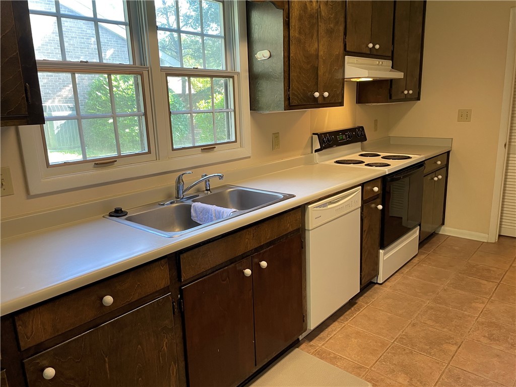 42 Hickory Way Clemson, SC 29631 - Photo 15 of 49 Gallery Image 15