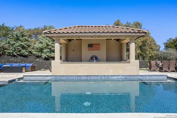 $2,949,000 | 104 Falcon Crest, Boerne, TX 78006