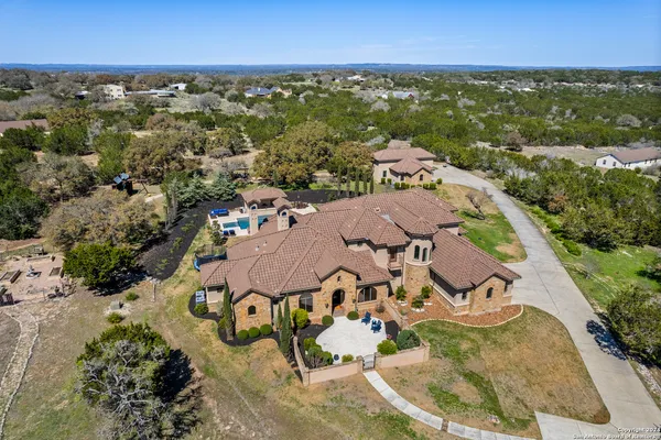 $2,949,000 | 104 Falcon Crest, Boerne, TX 78006