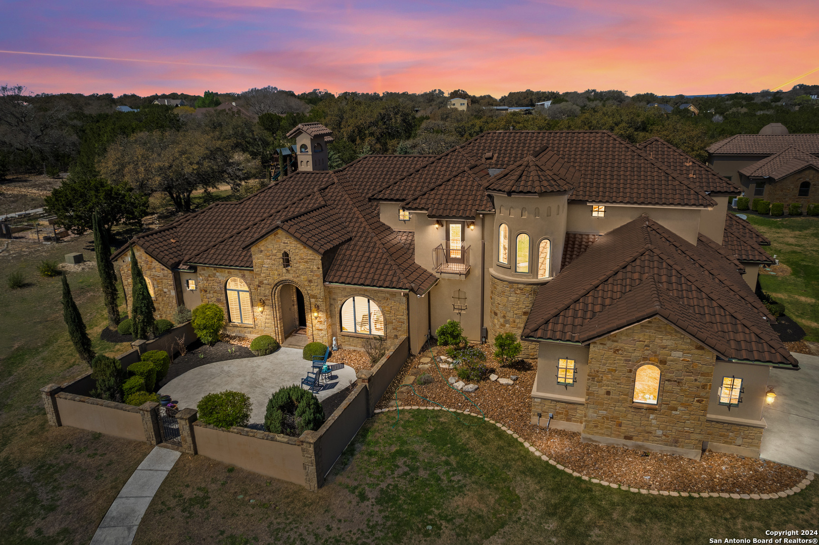 104 Falcon Crest Boerne, TX 78006 - Photo 6 of 50