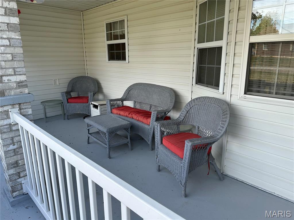 304 Crestview Drive Steeleville, IL 62288 - Photo 2 of 33