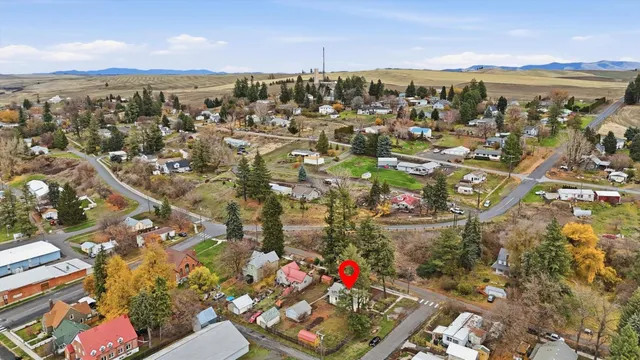 $310,000 | 121 East 8th Street, Rosalia, WA 99170