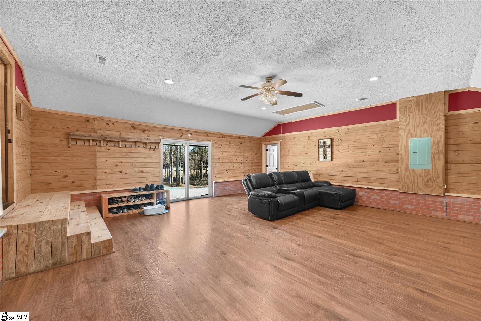 145 Dalton Road Marietta, SC 29661 - Photo 16 of 37