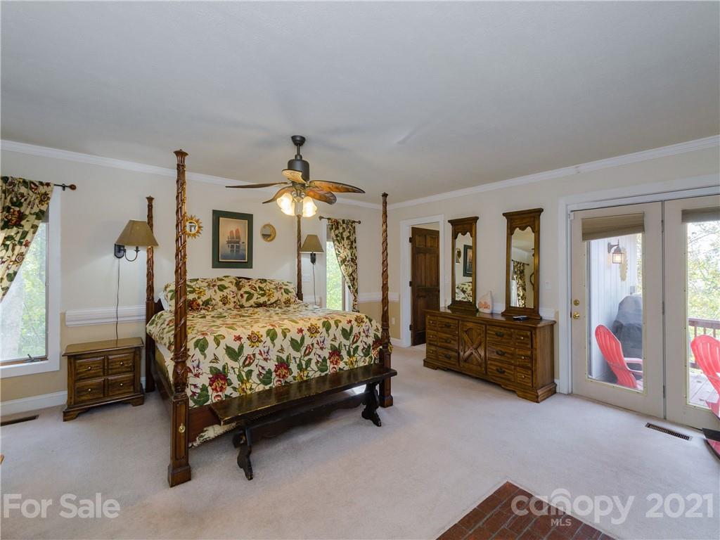 102 Old Toll Road Asheville, NC 28804 - Photo 22 of 36 Gallery Image 22