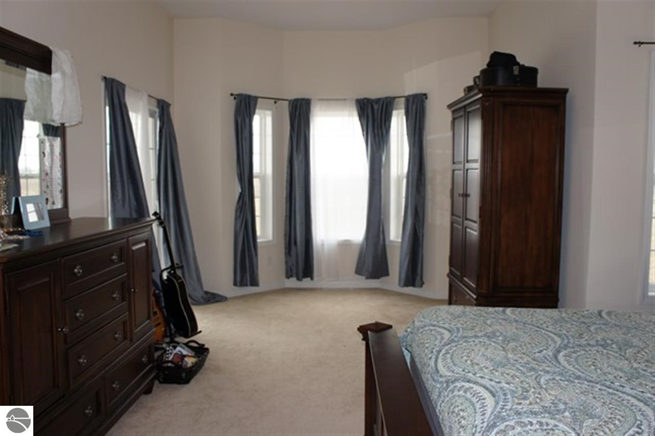 4575 East Jordan Road Mount Pleasant, MI 48858 - Photo 9 of 22 1783005-9.JPG