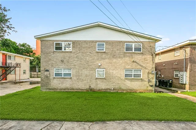 $1,300 | 1532 Aviators Street, Unit B, New Orleans, LA 70122