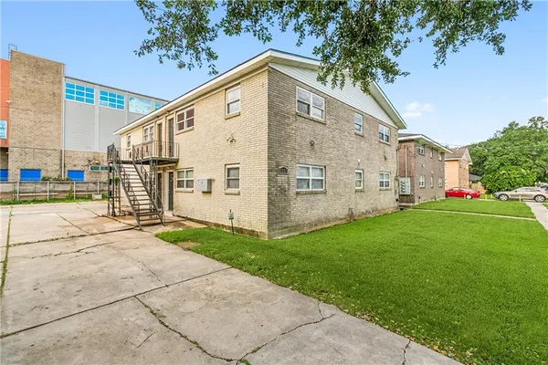 $1,250 | 1532 Aviators Street, Unit B, New Orleans, LA 70122