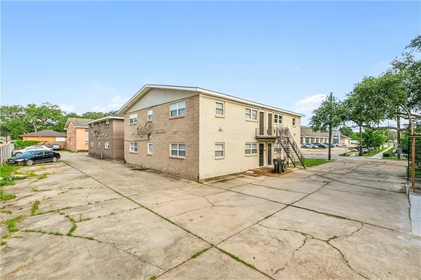 $1,250 | 1532 Aviators Street, Unit B, New Orleans, LA 70122