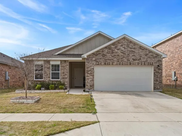 $324,900 | 1425 Escondido Drive, Fort Worth, TX 76052