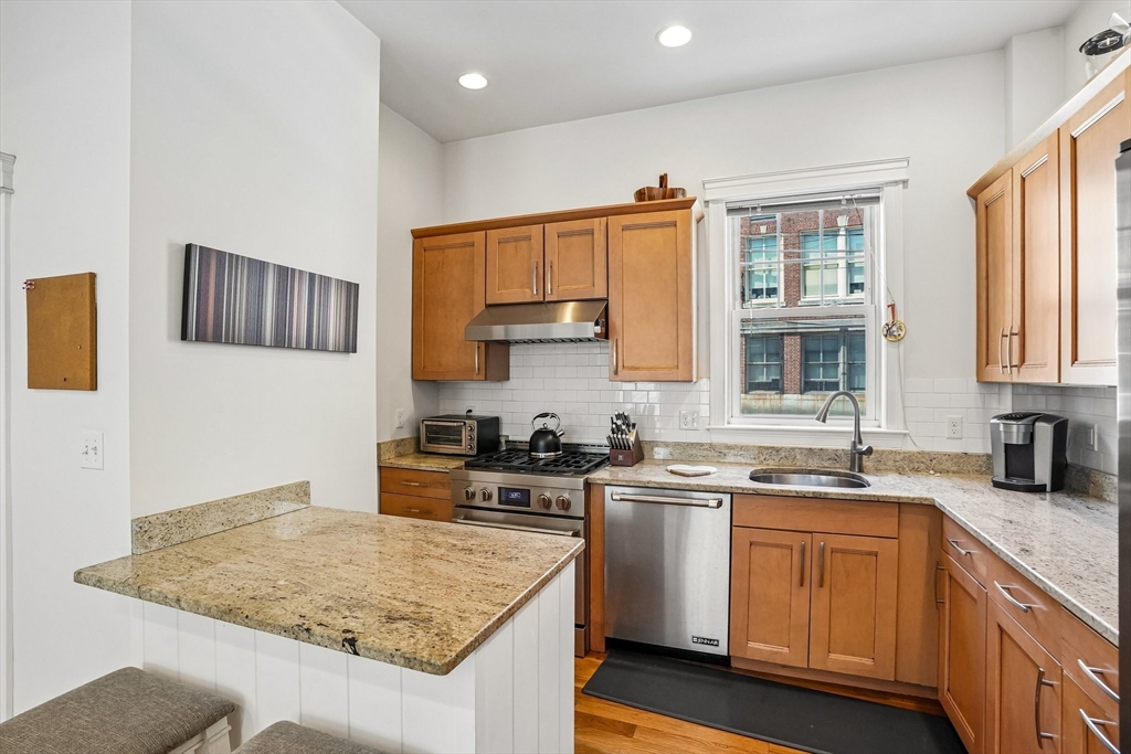 143 High Street, Unit 1 Boston, MA 02129 - Photo 4 of 22