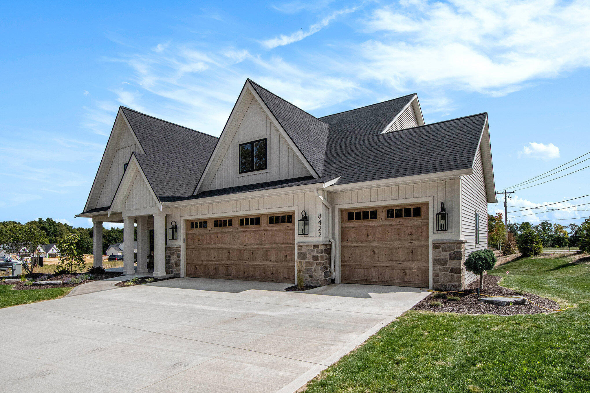 8432 Ravinewood Drive Jenison, MI 49428 - Photo 2 of 43 054_dsc_3210_337