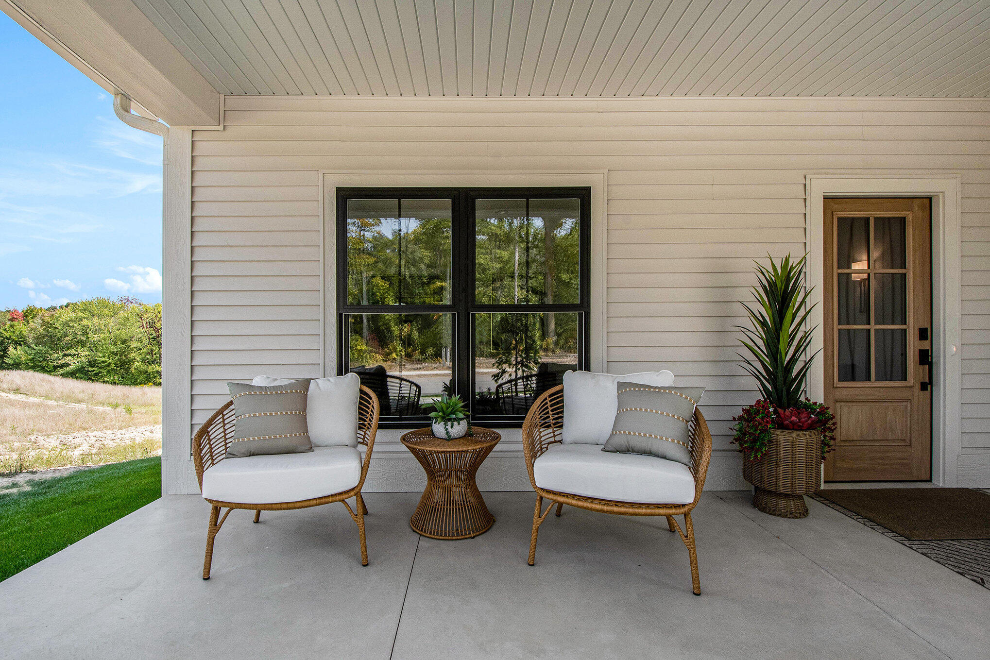 8432 Ravinewood Drive Jenison, MI 49428 - Photo 4 of 43 056_dsc_3216_302