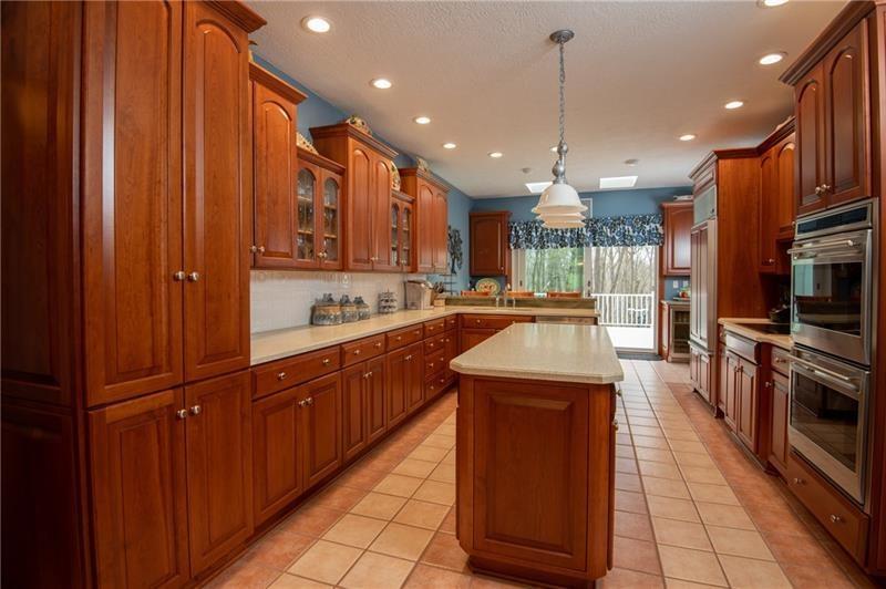 55 Willadell Road Transfer, PA 16154 - Photo 6 of 25