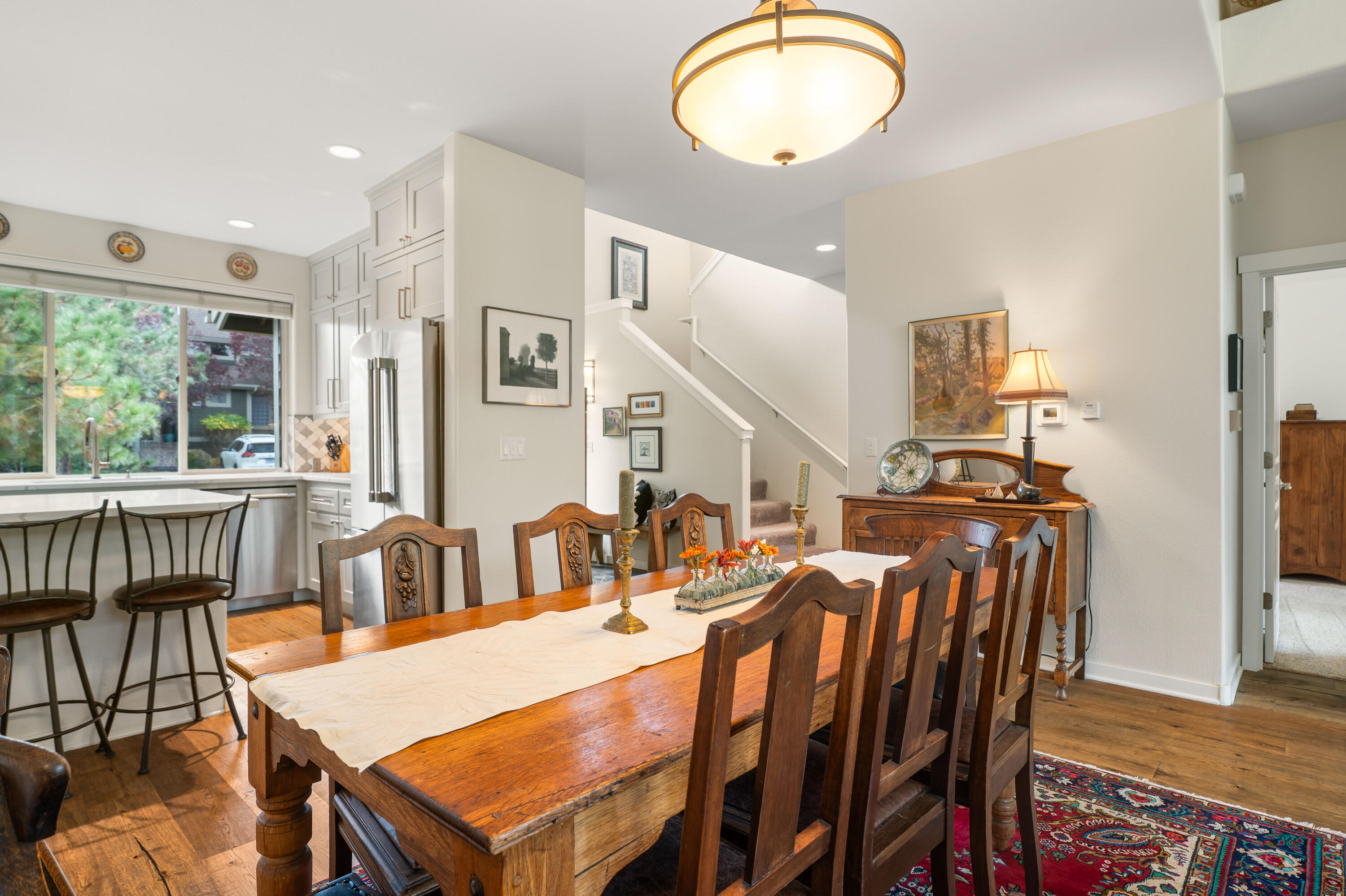 1302 Highland View Loop Redmond, OR 97756 - Photo 11 of 53 Dining area.