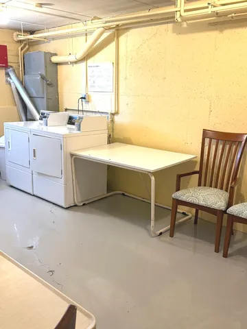 $159,500 | 230 Duane Street, Unit 3A, Glen Ellyn, IL 60137