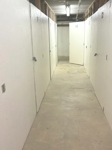 $159,500 | 230 Duane Street, Unit 3A, Glen Ellyn, IL 60137