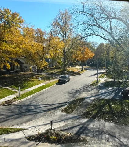 $159,500 | 230 Duane Street, Unit 3A, Glen Ellyn, IL 60137