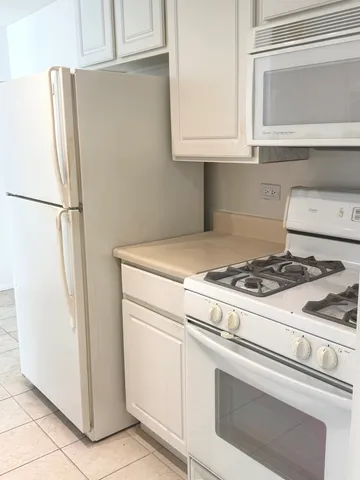 a close view of sink and tap