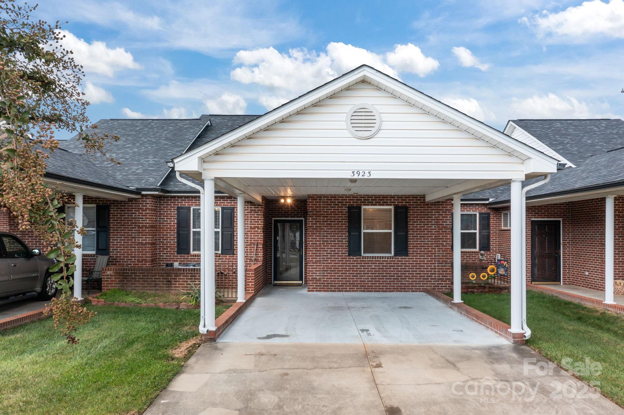 3923 Sage Court Denver, NC 28037 - Photo 2 of 37