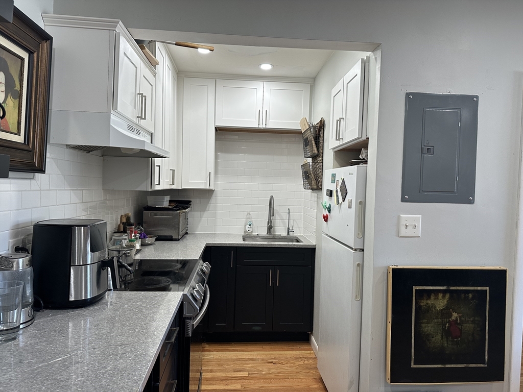 3 Arizona Terrace, Unit 4 Arlington, MA 02474 - Photo 2 of 12