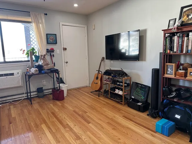 $2,000 | 3 Arizona Terrace, Unit 4, Arlington, MA 02474