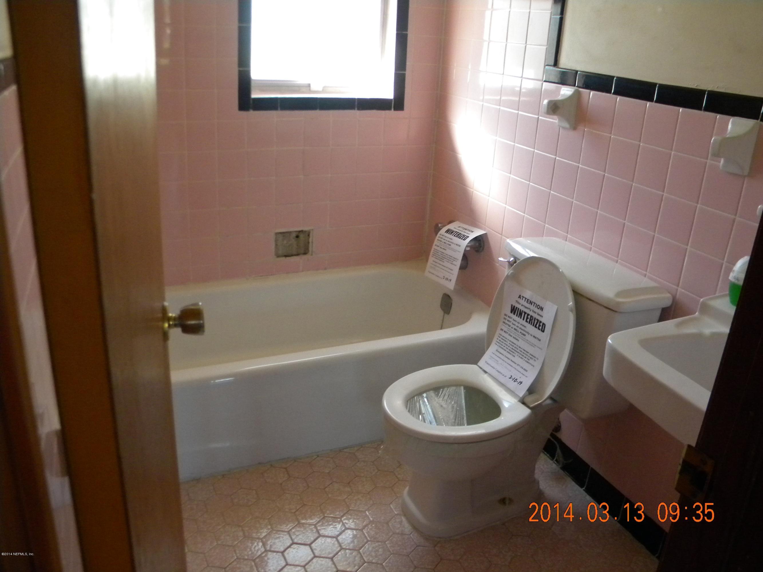 8076 Kathy Street Jacksonville, FL 32221 - Photo 3 of 10 bath 2