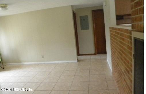 8076 Kathy Street Jacksonville, FL 32221 - Photo 7 of 10 living room
