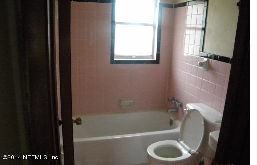8076 Kathy Street Jacksonville, FL 32221 - Photo 8 of 10 halll bath