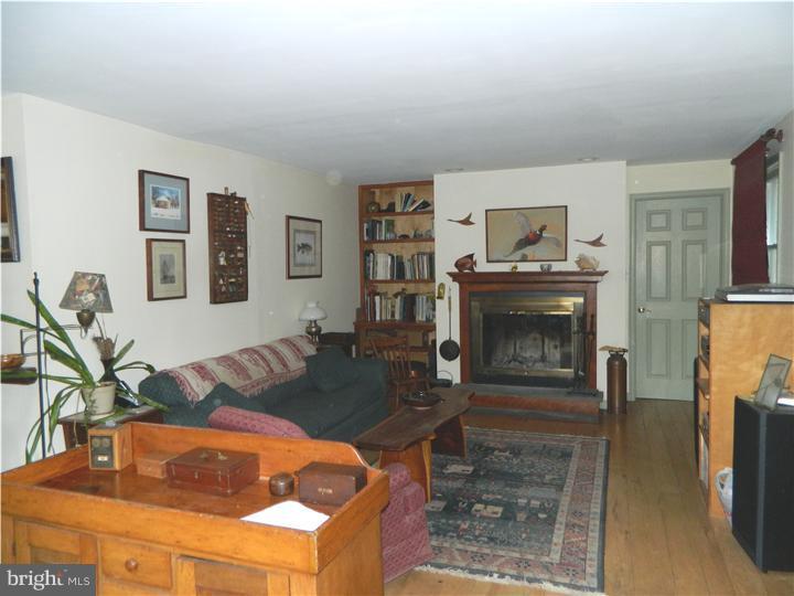 24 Sheridan Road Doylestown, PA 18901 - Photo 2 of 25 Great Room