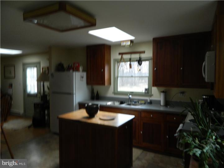 24 Sheridan Road Doylestown, PA 18901 - Photo 14 of 25 Kitchen