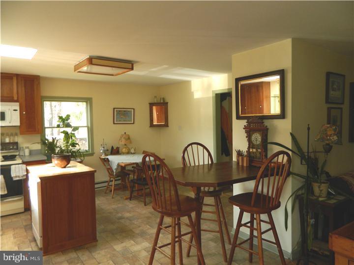 24 Sheridan Road Doylestown, PA 18901 - Photo 4 of 25 Kitchen