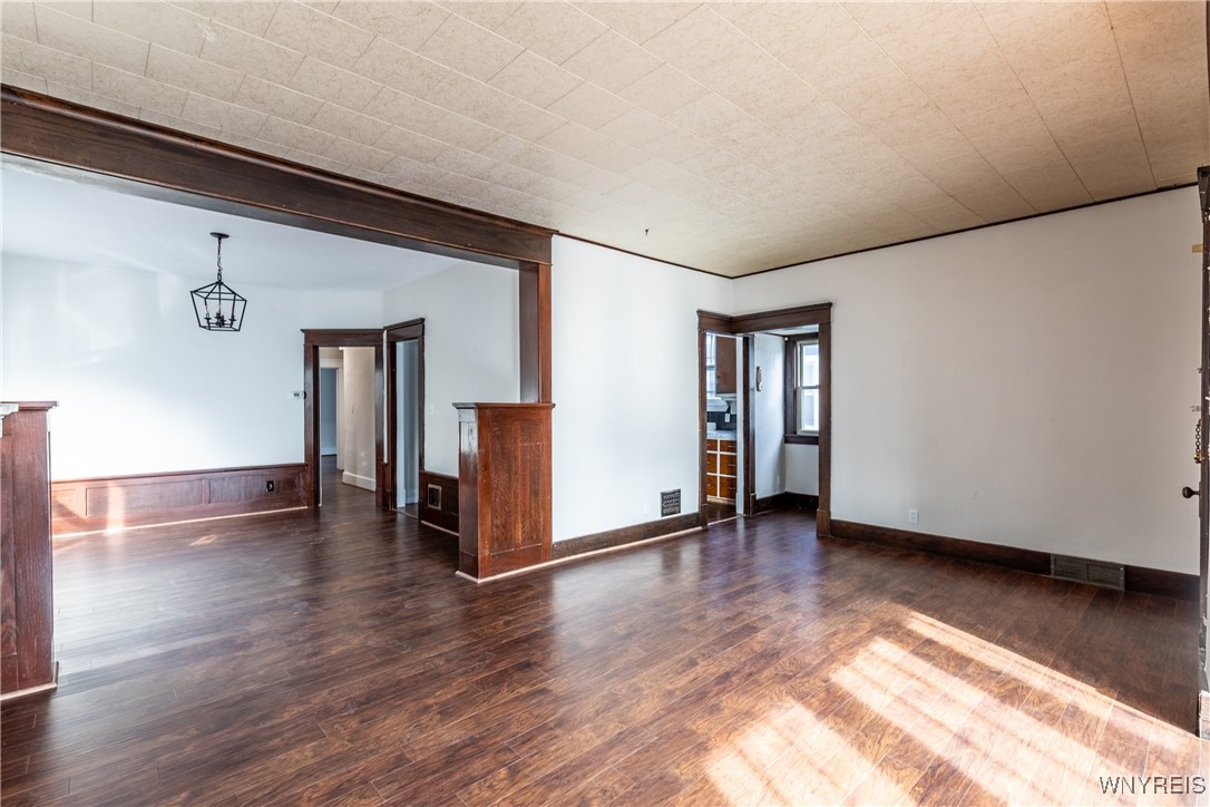 150 Roesch Avenue Buffalo, NY 14207 - Photo 7 of 50