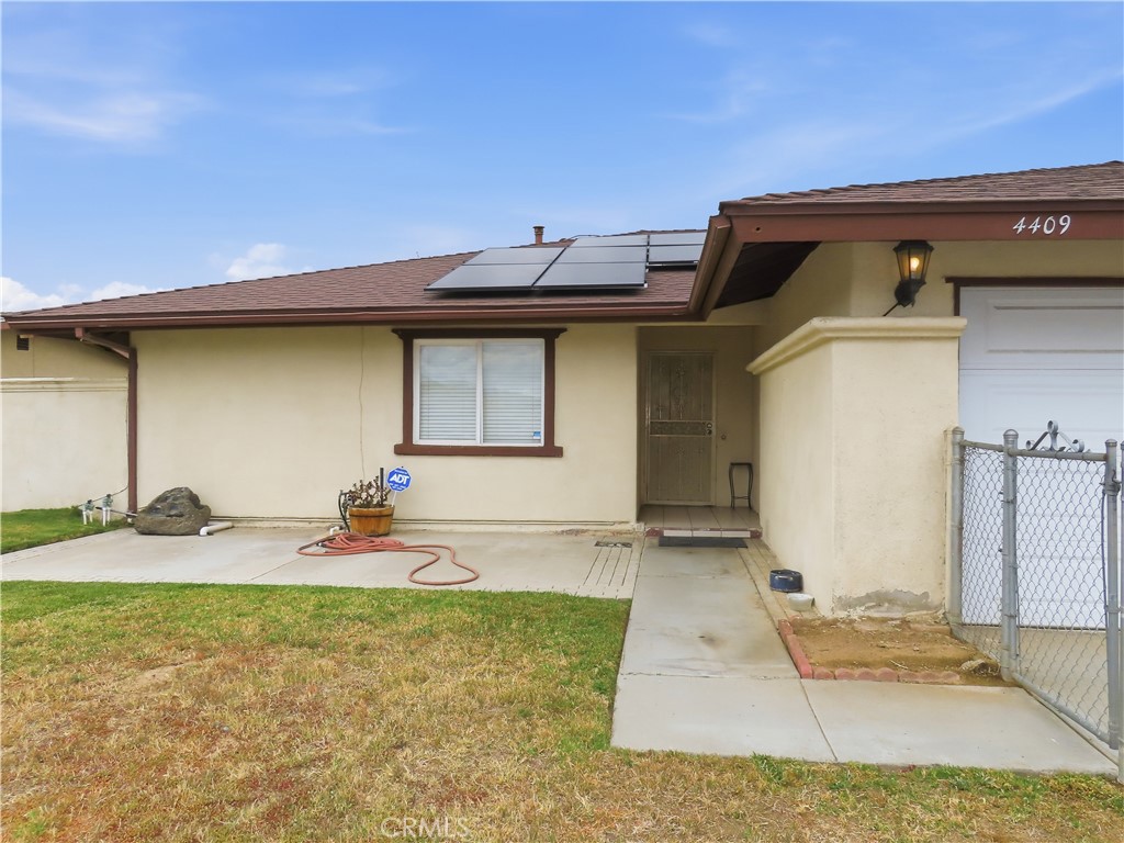 4409 Challen Avenue Riverside, CA 92503 - Photo 4 of 31 a view of outdoor space and yard