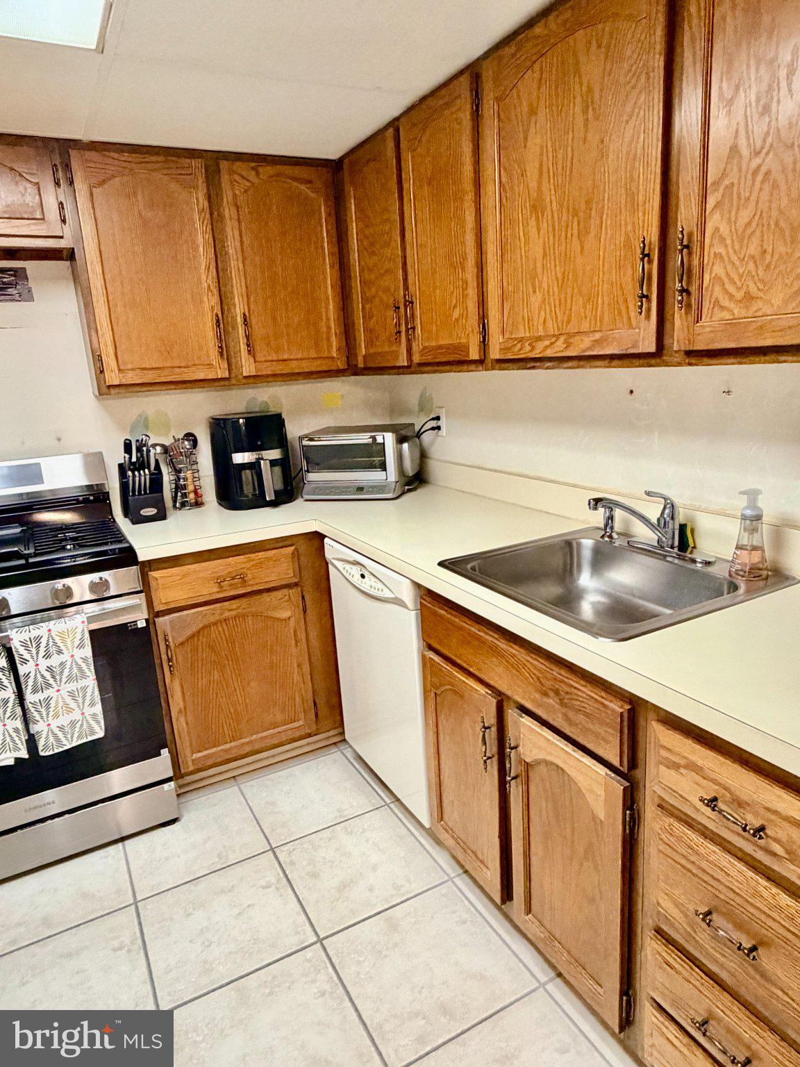 67002-00 Delaire Landing Road, Unit 2 Philadelphia, PA 19114 - Photo 17 of 57 Gallery Image 17