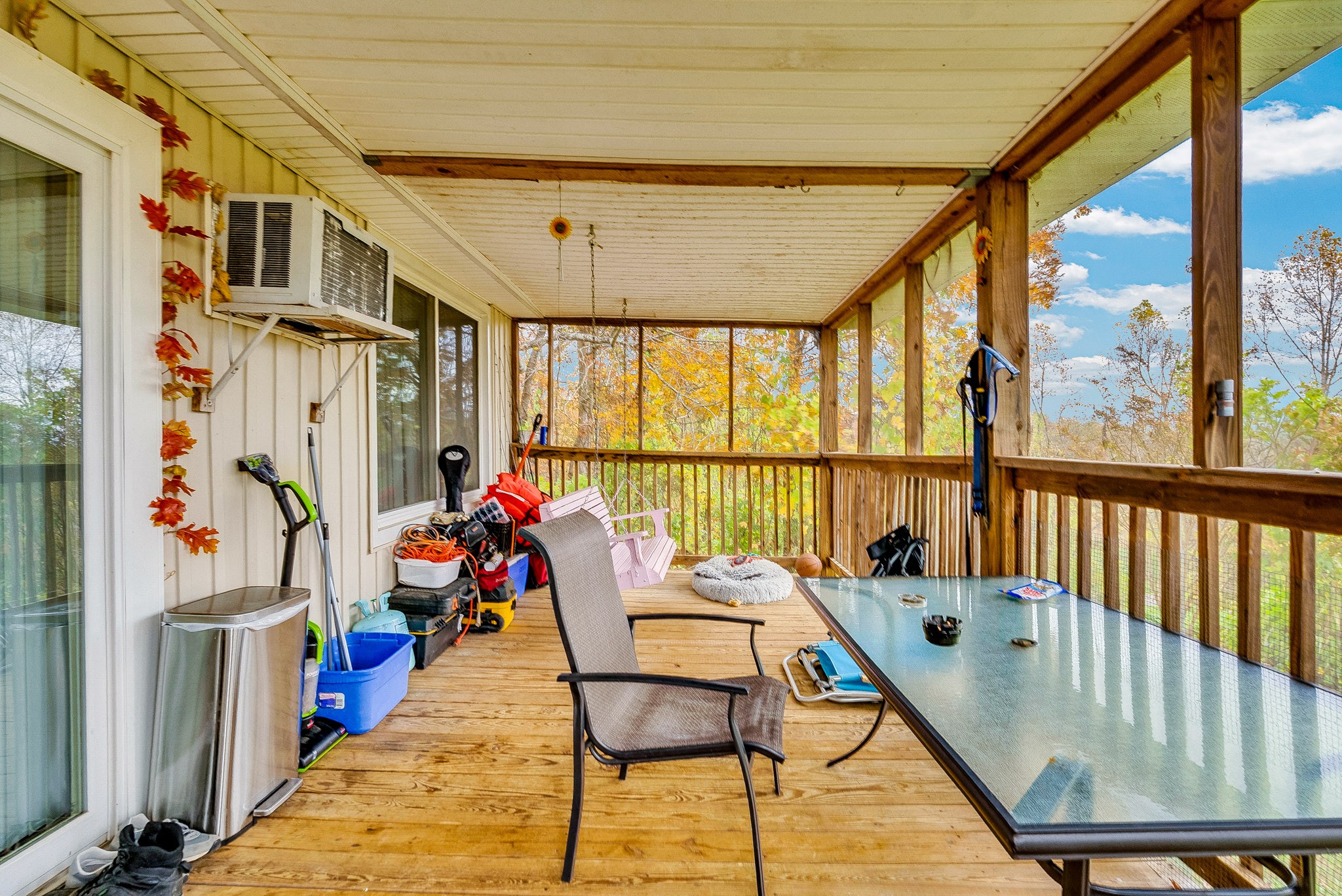 164 Glenn Lane Spring City, TN 37381 - Photo 10 of 33 a balcony and wooden floor