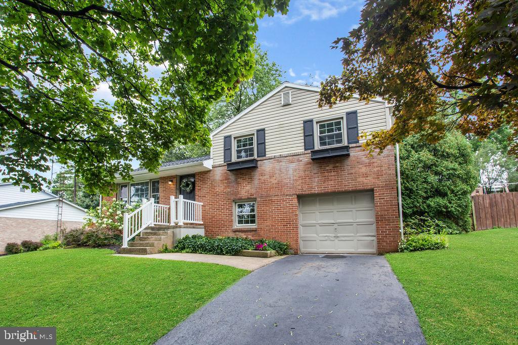 340 Greendale Road York, PA 17403 - Photo 1 of 28