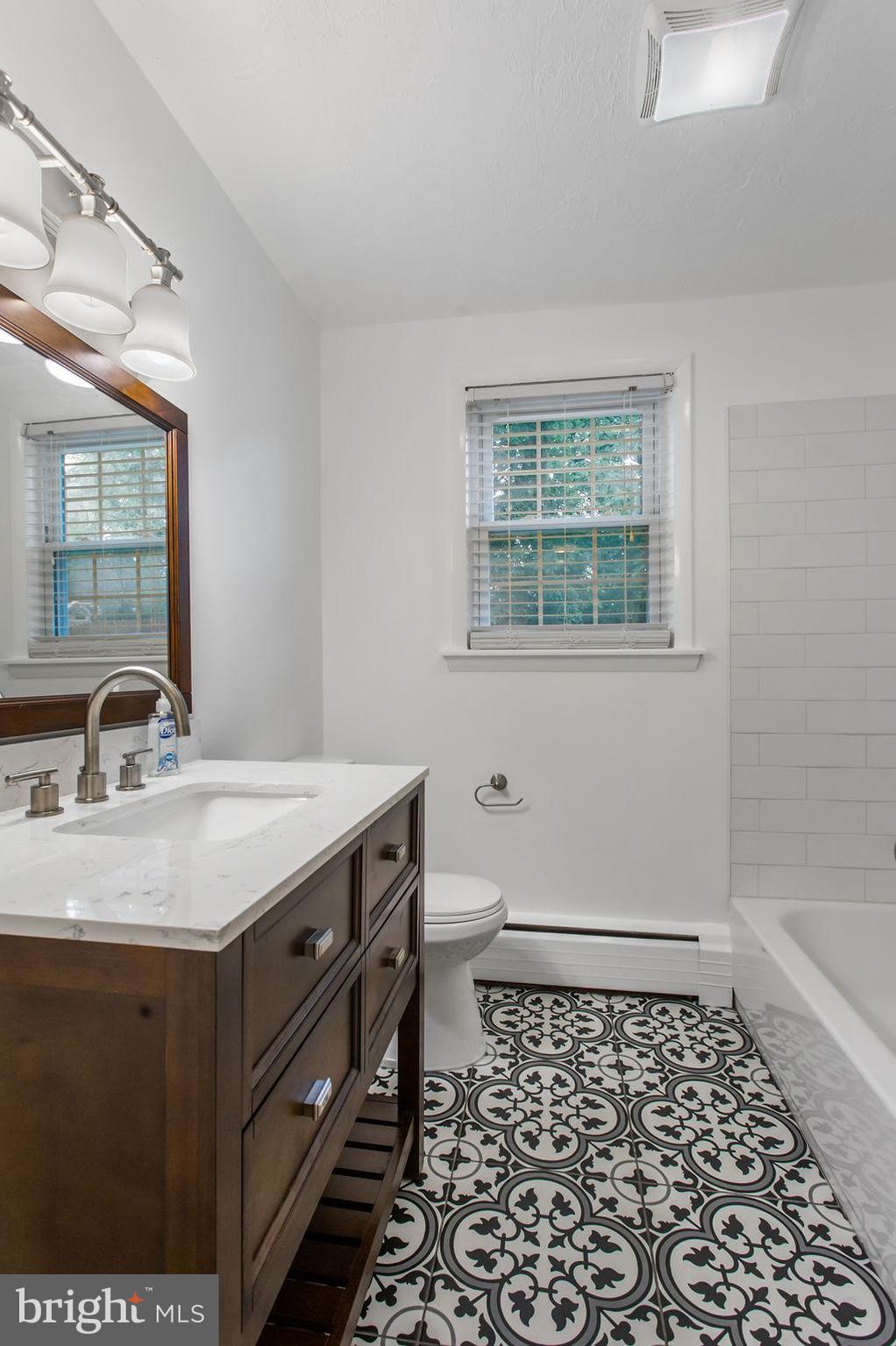 340 Greendale Road York, PA 17403 - Photo 17 of 28