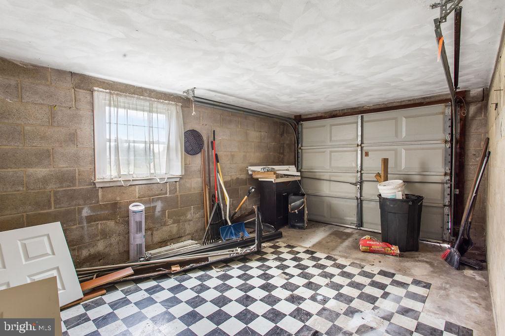 340 Greendale Road York, PA 17403 - Photo 24 of 28