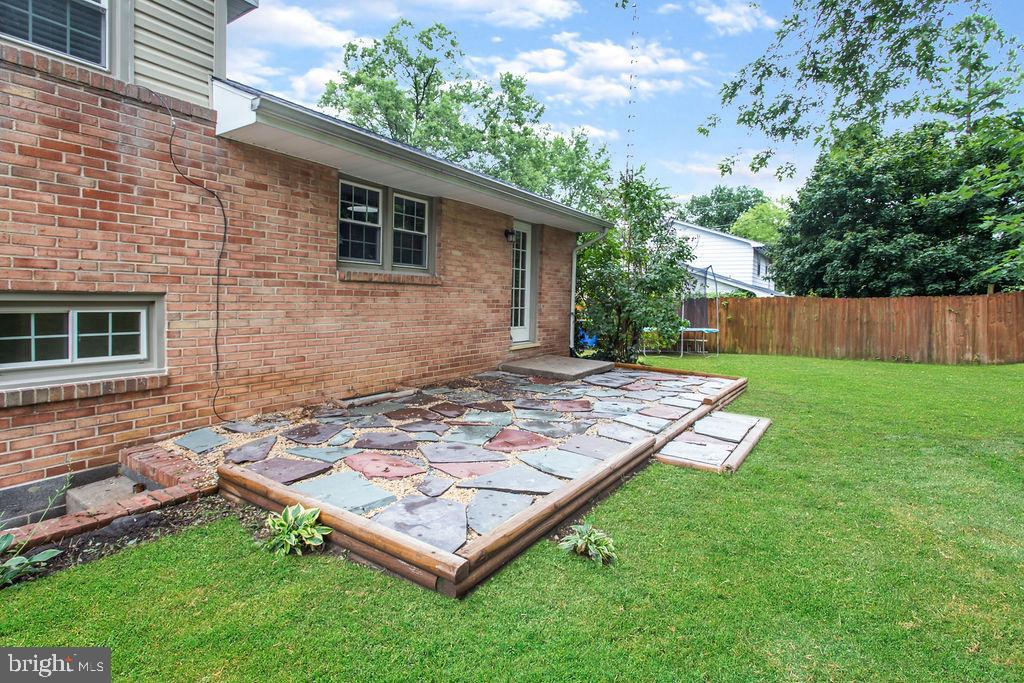 340 Greendale Road York, PA 17403 - Photo 25 of 28