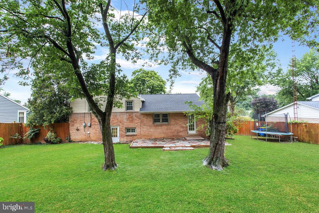 340 Greendale Road York, PA 17403 - Photo 27 of 28
