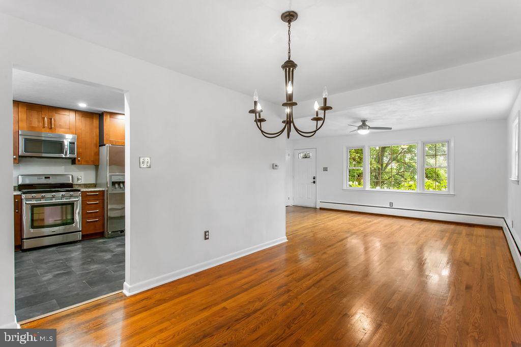 340 Greendale Road York, PA 17403 - Photo 7 of 28