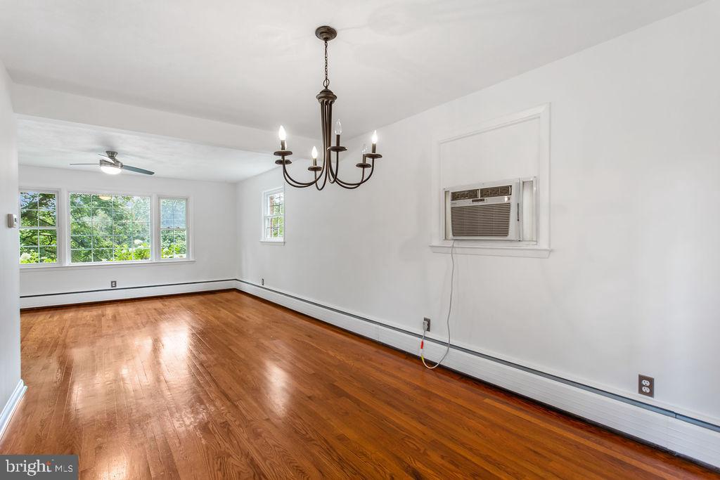 340 Greendale Road York, PA 17403 - Photo 8 of 28